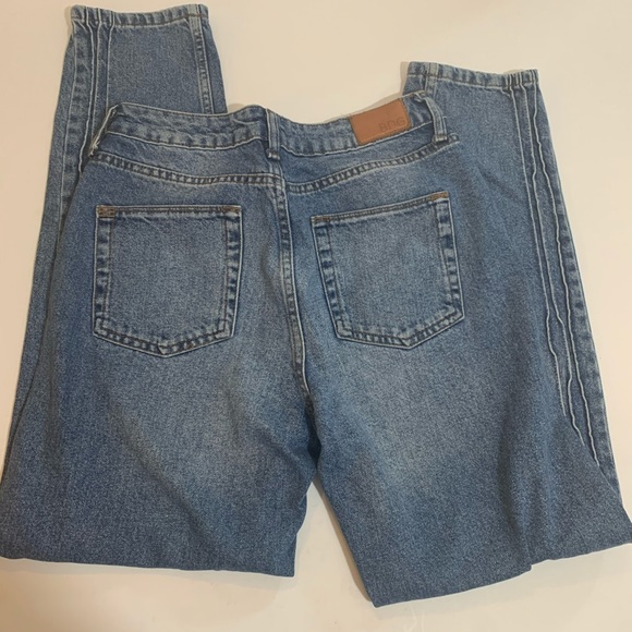 BDG High Rise Mom Jean - Picture 4 of 8